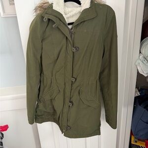 Hollister Women's Utility Jacket in Olive